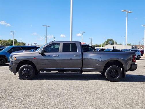 2024 RAM 3500 Laramie
