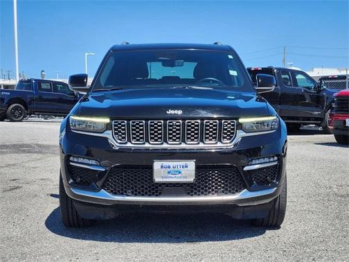 2022 Jeep Grand Cherokee Summit