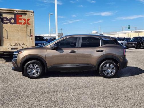2025 Nissan Kicks S