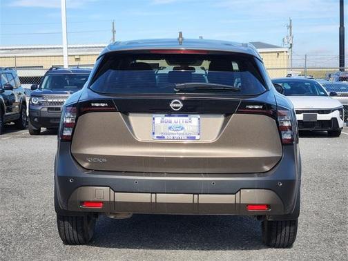 2025 Nissan Kicks S