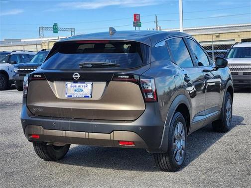 2025 Nissan Kicks S
