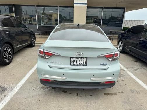 2016 Hyundai SONATA Hybrid Limited
