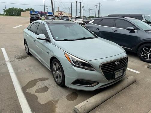 2016 Hyundai SONATA Hybrid Limited