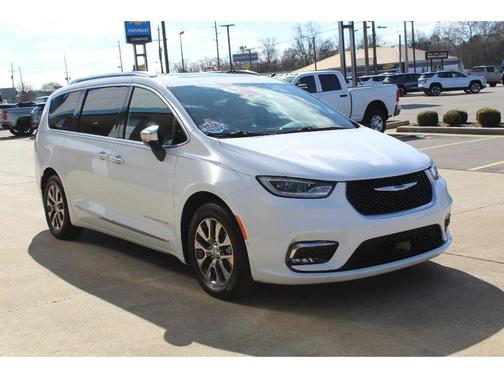 2023 Chrysler Pacifica L