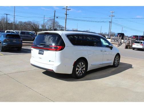 2023 Chrysler Pacifica L