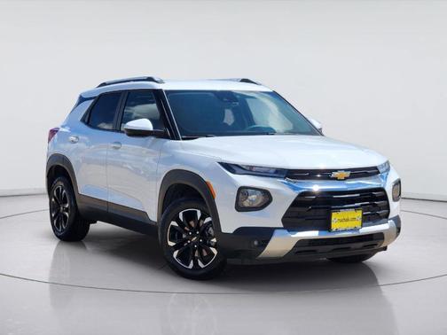Summit White 2022 Chevrolet Trailblazer LT