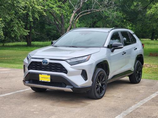 2022 Toyota RAV4 Hybrid SE