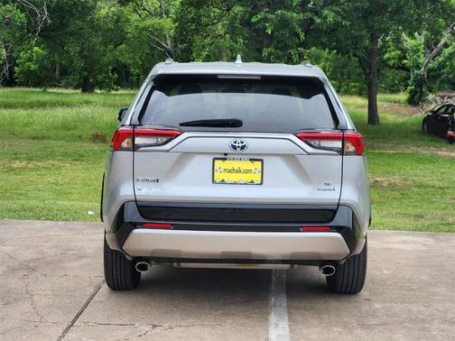 2022 Toyota RAV4 Hybrid SE