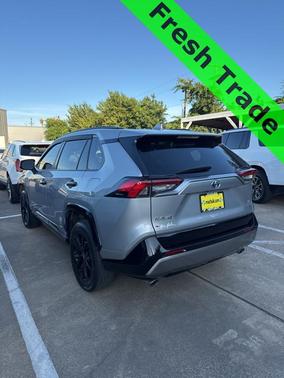 2022 Toyota RAV4 Hybrid SE