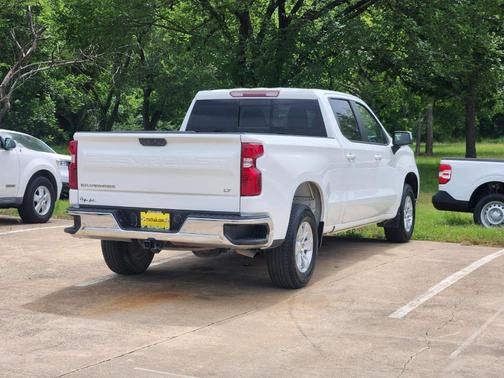 Summit White 2023 Chevrolet Silverado 1500 LT