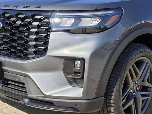 Carbonized Gray Metallic 2026 Ford Explorer ST-Line