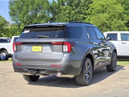 Carbonized Gray Metallic 2026 Ford Explorer ST-Line