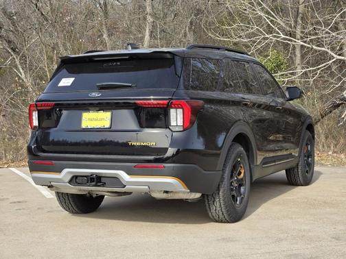 Agate Black Metallic 2026 Ford Explorer Tremor