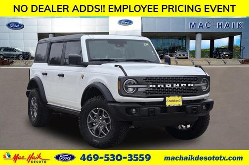 Oxford White 2025 Ford Bronco Badlands
