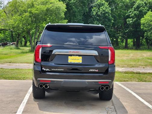 2022 GMC Yukon AT4