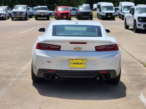 Summit White 2017 Chevrolet Camaro 2LT