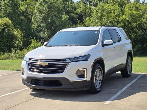 2022 Chevrolet Traverse LT Leather