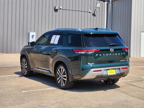 2022 Nissan Pathfinder Platinum