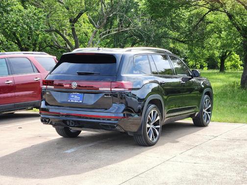 Deep Black Pearl Effect 2025 Volkswagen Atlas 2.0T SEL Premium R-Line