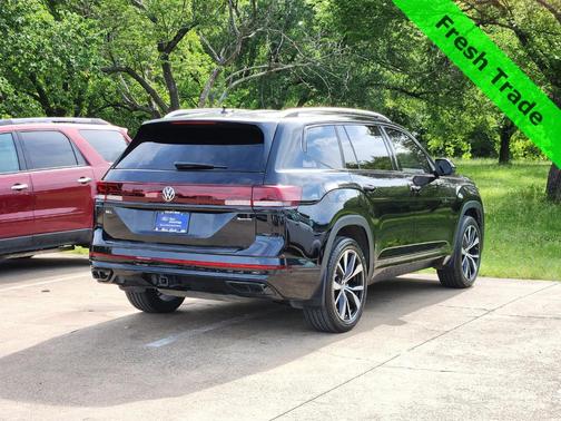 Deep Black Pearl Effect 2025 Volkswagen Atlas 2.0T SEL Premium R-Line