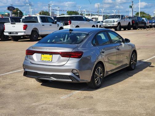 Steel Gray 2024 Kia Forte LXS
