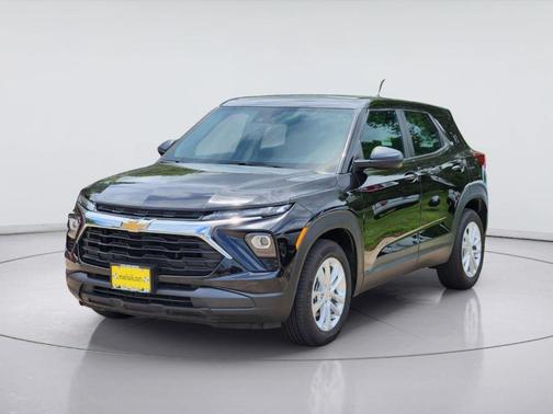 Mosaic Black Metallic 2024 Chevrolet Trailblazer LS