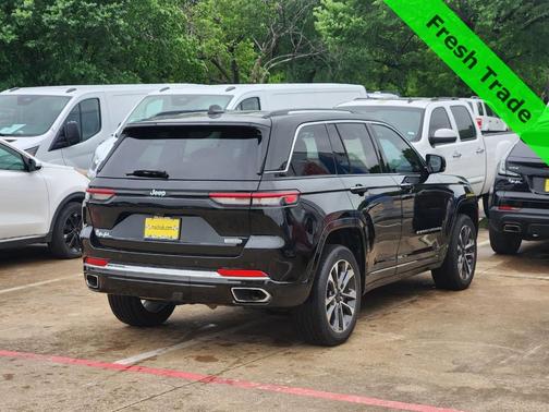 Diamond Black 2022 Jeep Grand Cherokee Overland