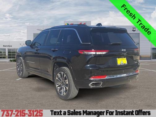 Diamond Black 2022 Jeep Grand Cherokee Overland