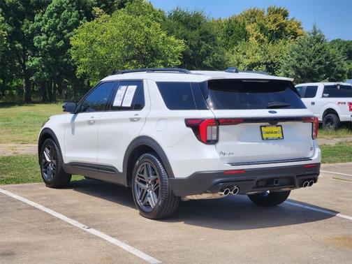 2025 Ford Explorer ST