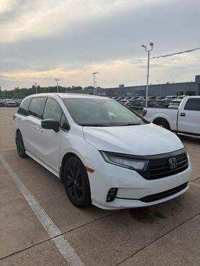 Platinum White Pearl 2024 Honda Odyssey Sport