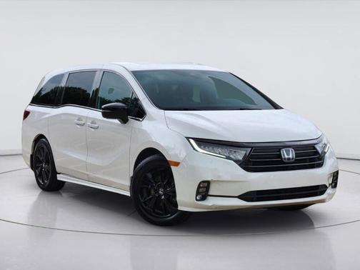 Platinum White Pearl 2024 Honda Odyssey Sport