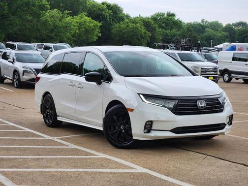 Platinum White Pearl 2024 Honda Odyssey Sport