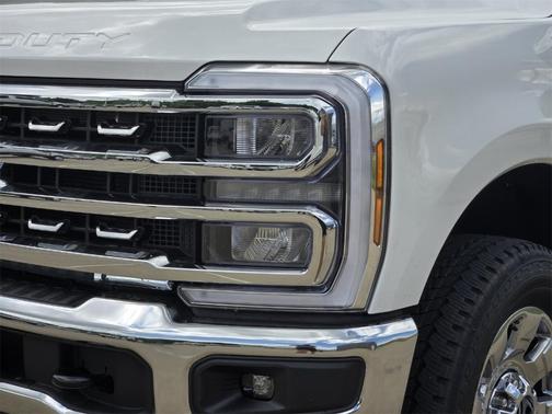 2025 Ford F-350 Lariat Super Duty