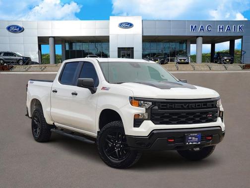 Summit White 2024 Chevrolet Silverado 1500 Custom Trail Boss