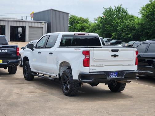 Summit White 2024 Chevrolet Silverado 1500 Custom Trail Boss