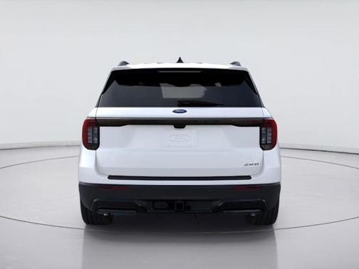 Star White 2026 Ford Explorer ST-Line