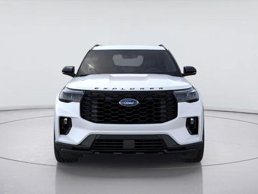 Star White 2026 Ford Explorer ST-Line