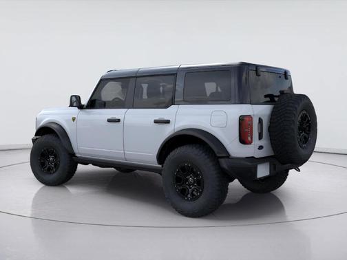 Oxford White 2026 Ford Bronco Badlands