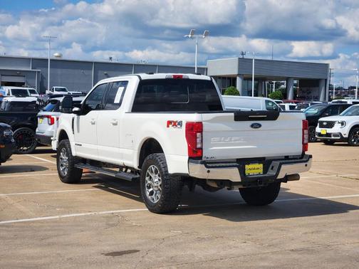 White Metallic 2021 Ford F-250 Lariat