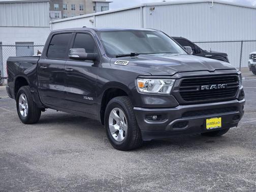 Crystal Metallic 2019 RAM 1500 Big Horn