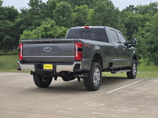 2025 Ford F-350 Lariat Super Duty