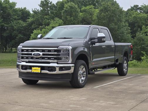 2025 Ford F-350 Lariat Super Duty