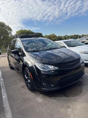 2020 Chrysler Pacifica Touring-L Plus