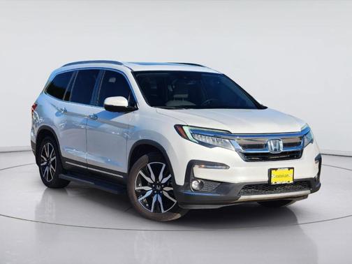 Platinum White Pearl 2020 Honda Pilot Touring 8-Passenger