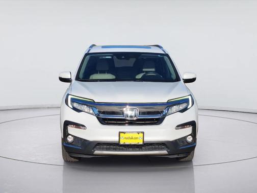 Platinum White Pearl 2020 Honda Pilot Touring 8-Passenger