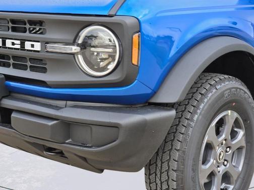 Velocity Blue Metallic 2026 Ford Bronco Big Bend