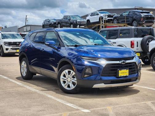 Blue Glow Metallic 2022 Chevrolet Blazer 3LT