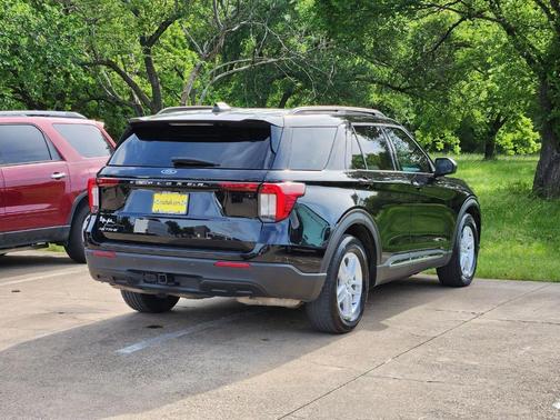 Black Metallic 2025 Ford Explorer Active