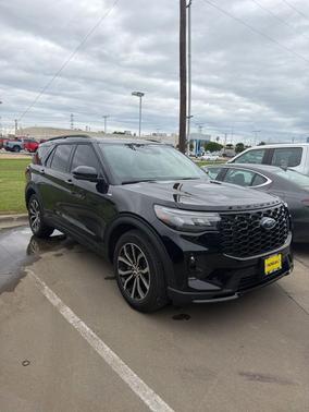 Black Metallic 2025 Ford Explorer Active