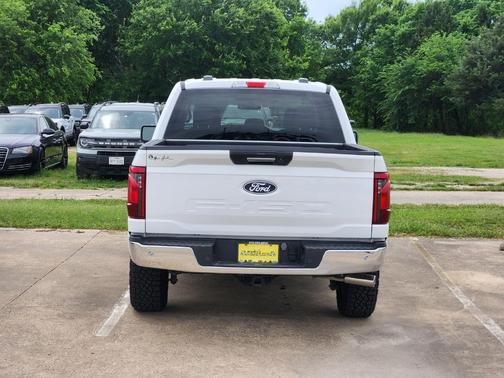 Oxford White 2024 Ford F-150 XLT